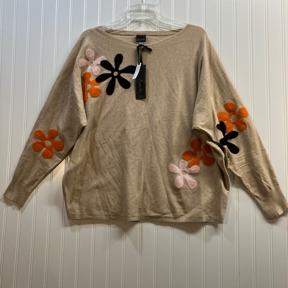 Aaeda Womens XL Floral Applique Oversized Sweater Tan Beige Whimsical Artsy BOHO
